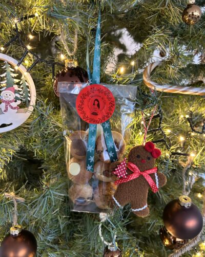 Un assortiment de 6 petits Muffkies aux couleurs de Noël.